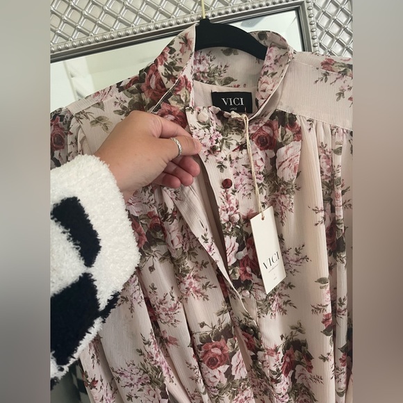 VICI Floral Dress - New with tags L - Picture 3 of 4